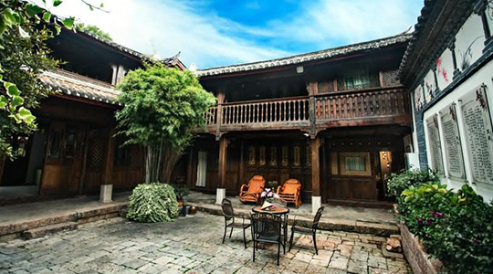 云南省领导视察丽江常春藤酒店